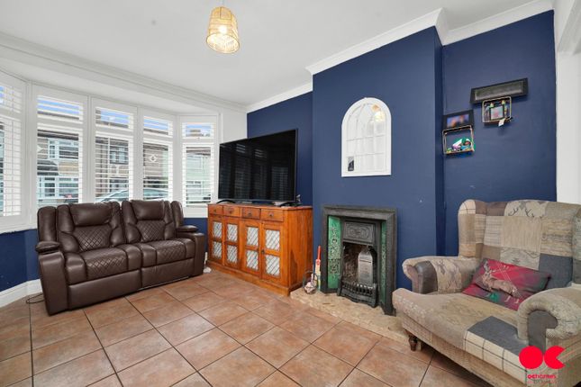 Harwood Avenue, Hornchurch photo 2