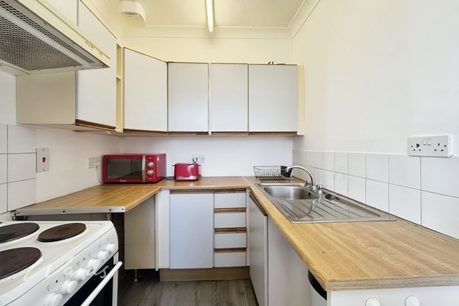 Flat 3, 33, Delamark Road, Sheerness photo 3