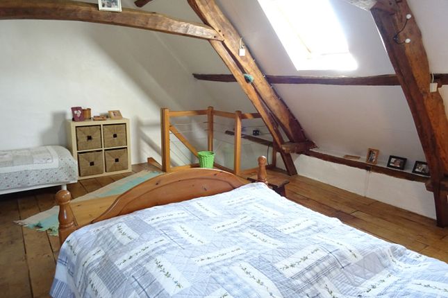 Cottage for sale in Tinchebray, Basse-Normandie, 61800, France