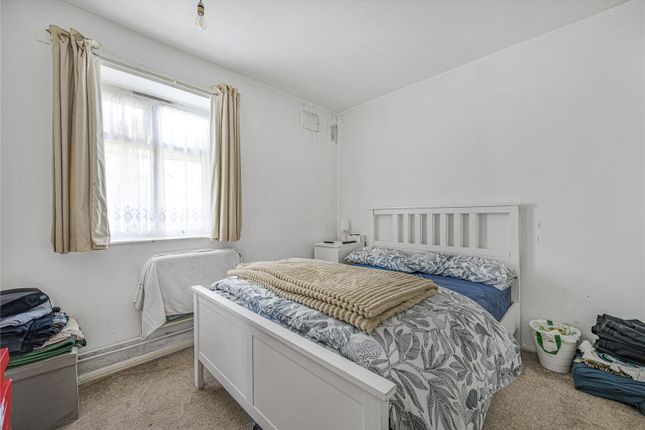 37, John Newton Court, Kent photo 4