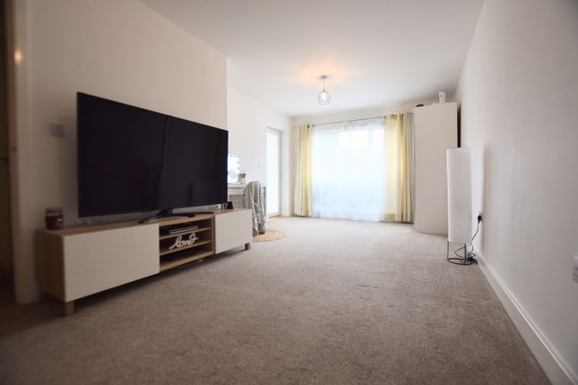 Flat 5, Bessemer Lodge, 15 Ada Walk, Milton Keynes photo 4
