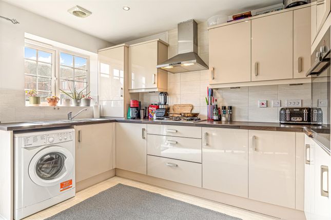 29, Wolsey Island Way, Leicester photo 3
