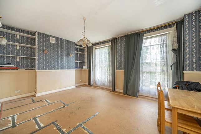 49A, Almorah Road, London photo 2