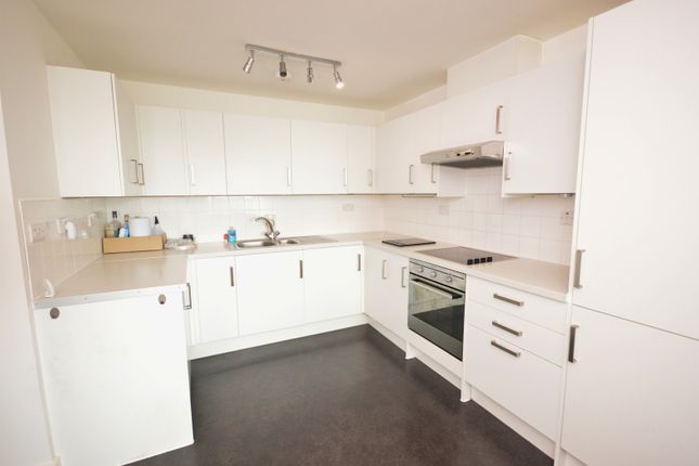 38 Jubilee House, Station Approach, Epsom photo 4