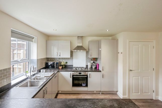 5, Harvester Lane, Doncaster photo 3