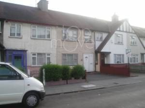 Terraced house to rent in Thornton Avenue, Thornton Heath