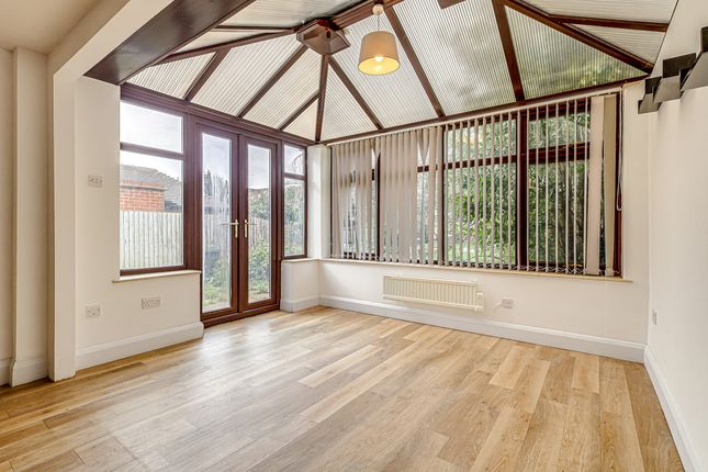 33, Thames Drive, Leigh-on-sea photo 5