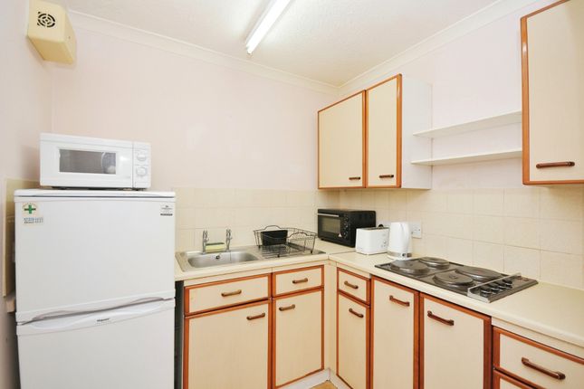 Maisonette for sale in Forge Close, Hayes, Bromley