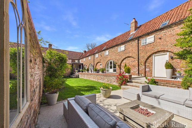 The Stables, 2, Camerton Hall Lane, Hull photo 3