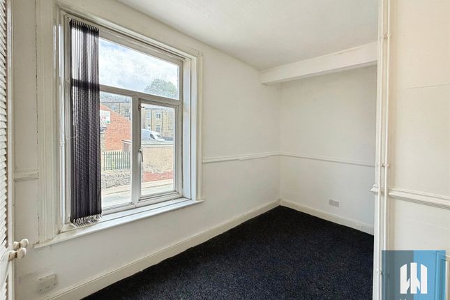 56, Wakefield Road, Brighouse photo 3
