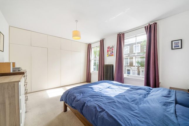 End terrace house for sale in Wingmore Road, London