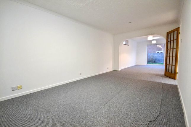48, Blenheim Drive, Tewkesbury photo 2