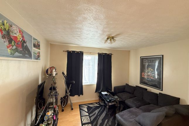 23 Coventry Close, Tewkesbury photo 3