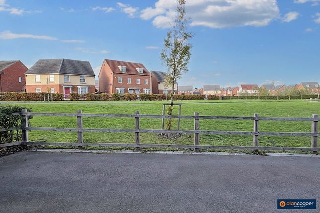 30, Twill Close, Nuneaton photo 2