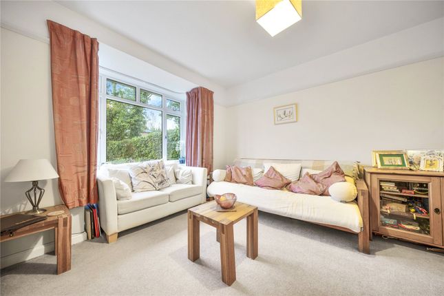58, Beechwood Road, Woking photo 3