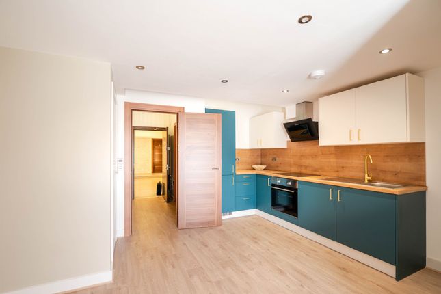 Flat 8, 5 Crompton Street, Bury photo 5