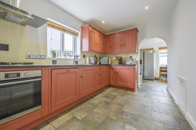 26, Woodlands Road, Cirencester photo 2