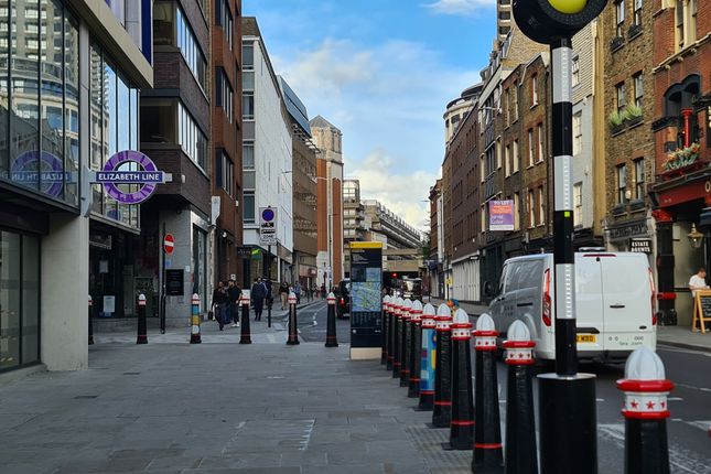 Retail premises to let in 53 Long Lane, London