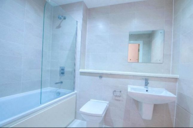 Apartment, Salford photo 5
