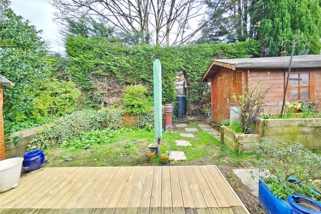 22, Sunnybank Close, Rossendale photo 4