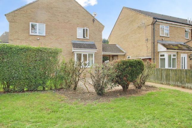 2-bed house on 32, William Drive, St. Neots, £1,100/mo