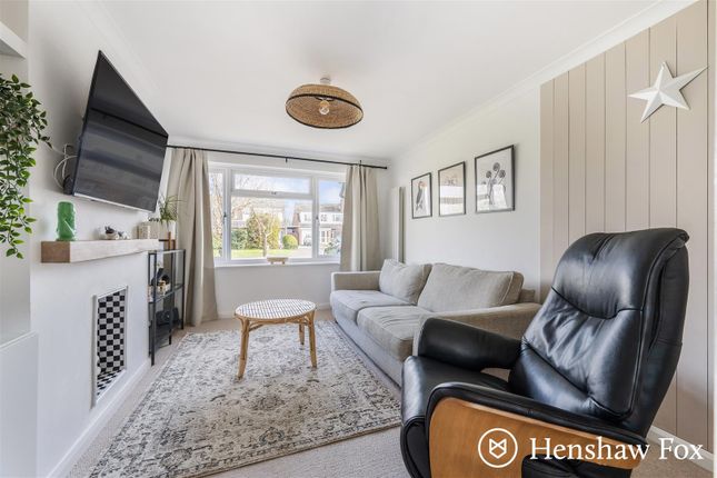 13, Beech Close, Romsey photo 3