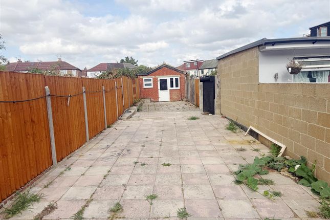 97, Lansbury Drive, Hayes photo 4
