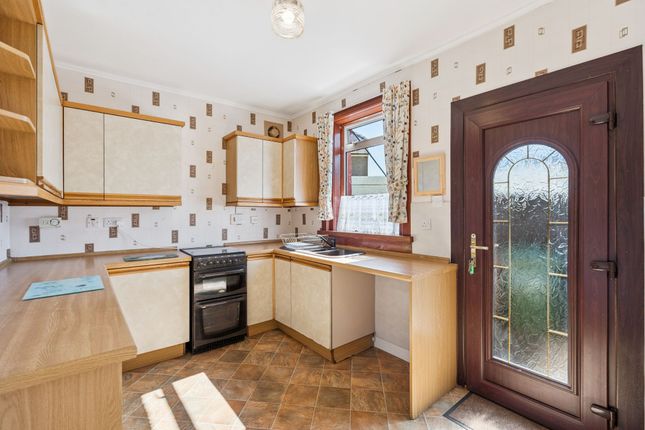 23 Wallace Gardens, Stirling photo 3