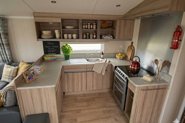 5, Fir View Tan Y Ffridd Holiday Park, Llangyniew, Powys photo 4