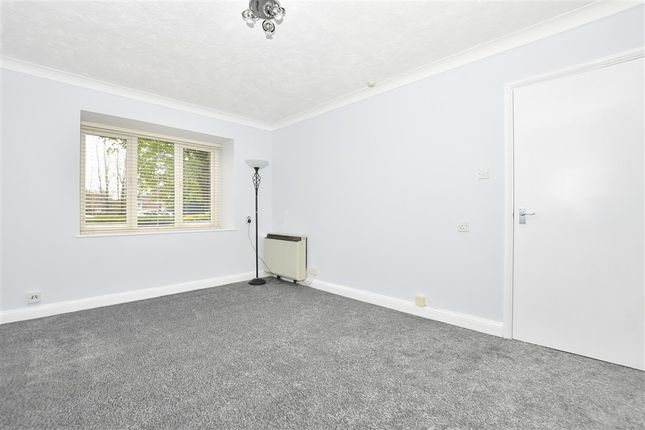 Brighton Road Southgate, Crawley photo 5