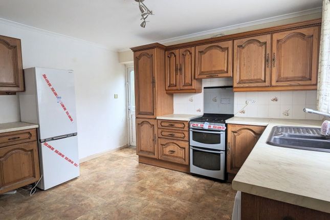 88, Ledburn, Skelmersdale photo 3