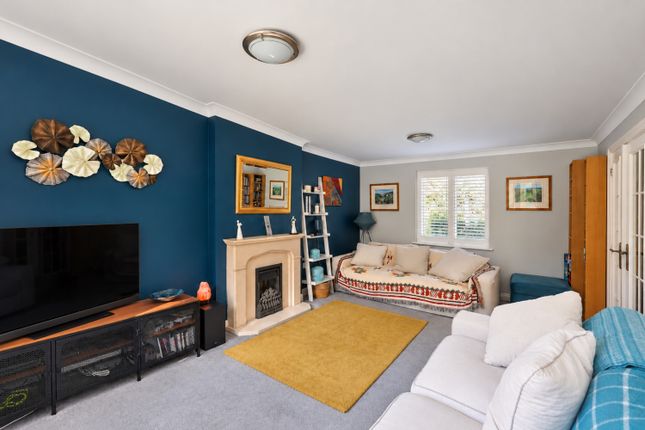 Bryony Gardens, Carterton photo 4