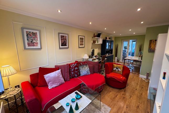 10, Westbury Court, Newcastle Upon Tyne photo 3