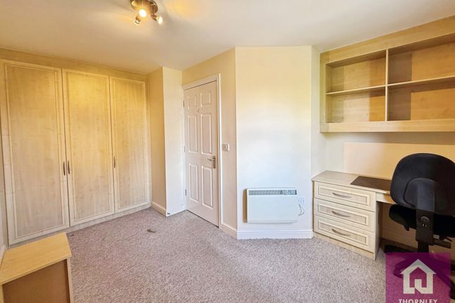 10,, Oak Mount, Eccles photo 4