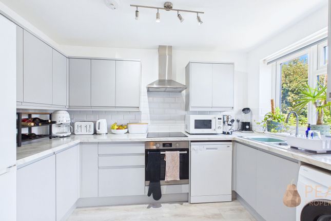 10 Ormonde Way, Shoreham-By-Sea photo 3