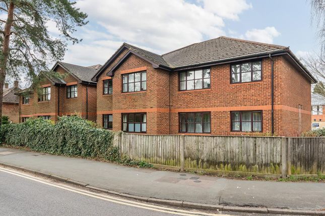 Thumbnail Flat to rent in Berkshire Road, Camberley