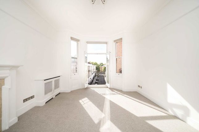 Flat 7, 33-35, Draycott Place, London photo 2