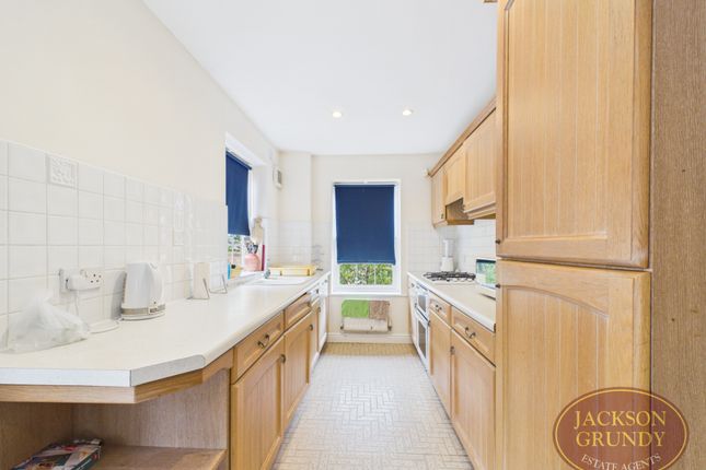 12, Scholars Court, Northampton photo 3