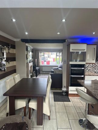 29, Eskdale Avenue, Bolton photo 4
