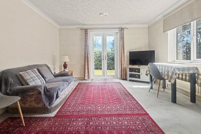 Flat 1 Greenhills,, Greenhill Road, Surrey photo 3