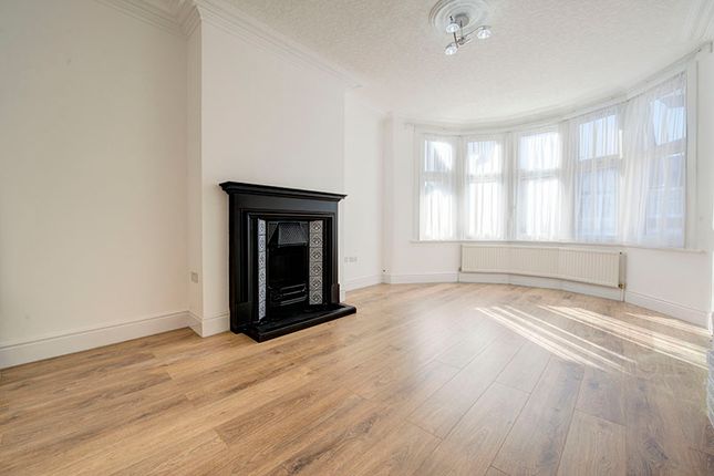 Flat for sale in Lodge Drive, London
