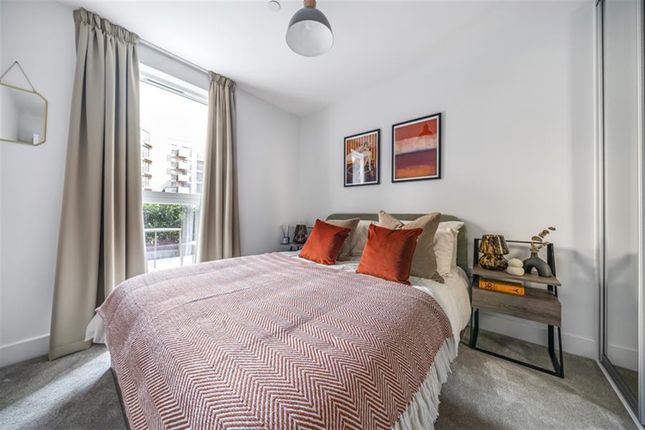 3, Flat 10, Joseph Huntley Walk, Reading photo 4