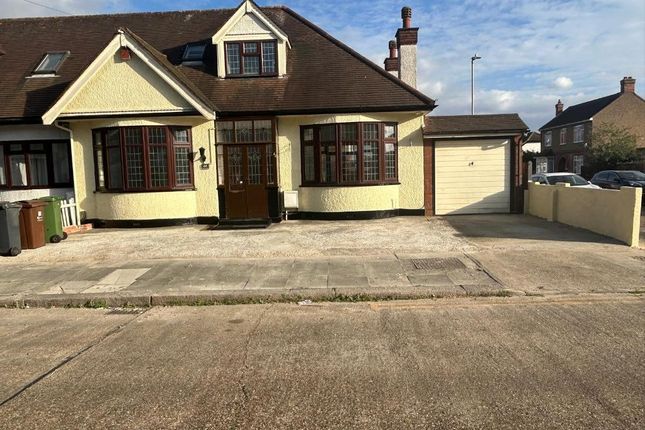 3-bed bungalow on chadwell heath, romford, £2,650/mo