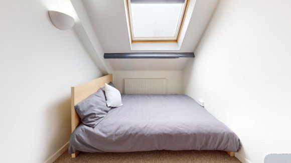Flat-1-52-Braunstone-Gate-Bedroom 1