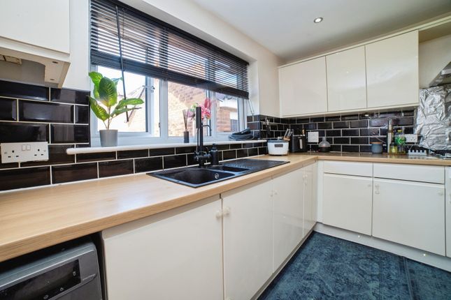 10, Cornmill Road, Nottinghamshire photo 4