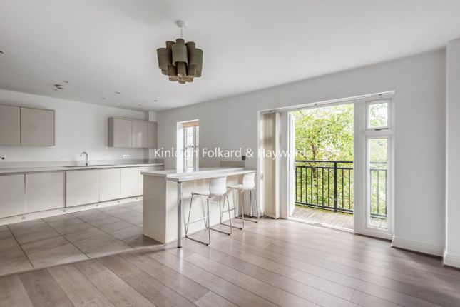 2-bed house on Flat 7, Buttercup Court, 21, Linden Way, London, £400,000