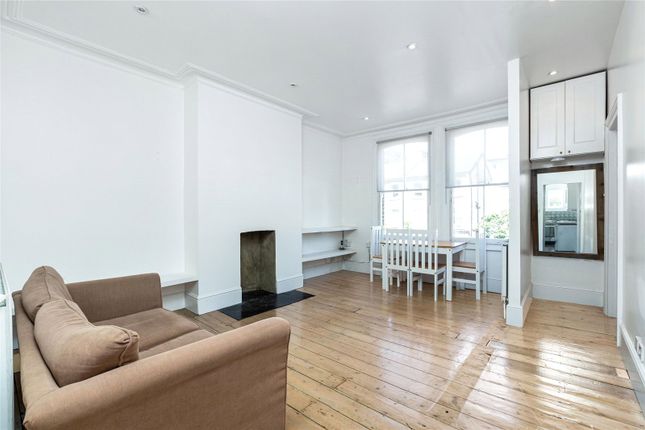 Flat to rent in Gauden Road, Clapham, London