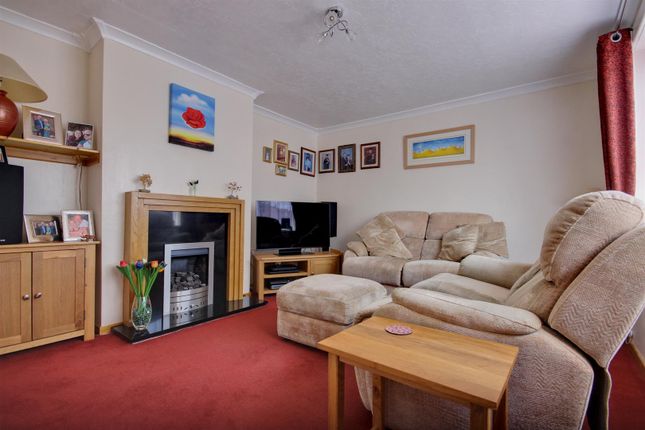 31, Mill Drive, Leven, Beverley photo 4