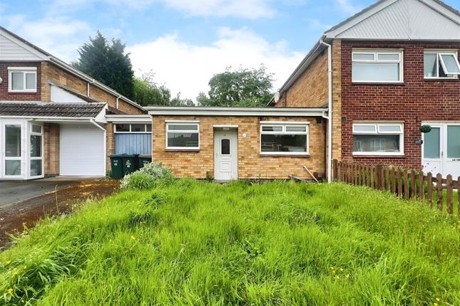 Thumbnail Bungalow to rent in Shulmans Walk, Wyken, Coventry