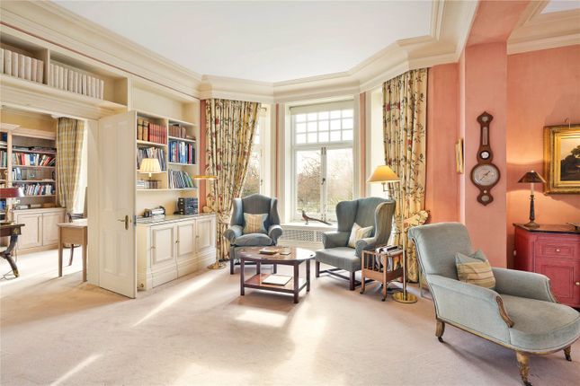Flat for sale in Burton Court, Franklins Row